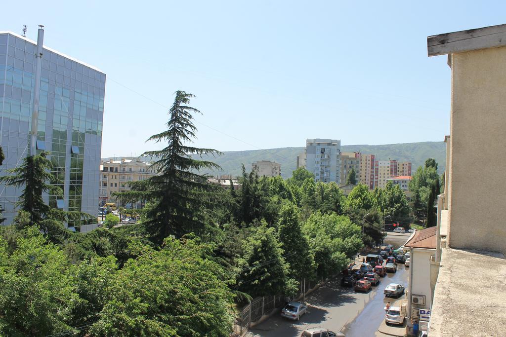 Hotel Sali Tbilisi Esterno foto