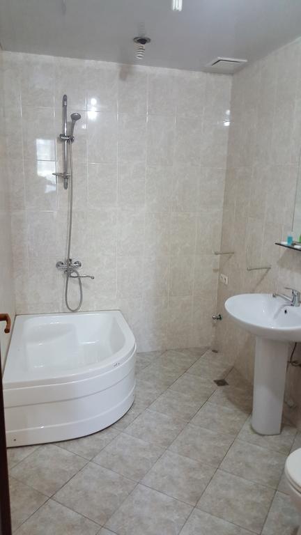 Hotel Sali Tbilisi Esterno foto